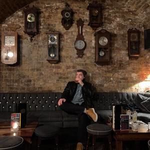 Meet your Posher, Lee